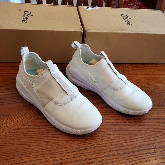 Clove Solo Sneakers - Picture 3 of 13